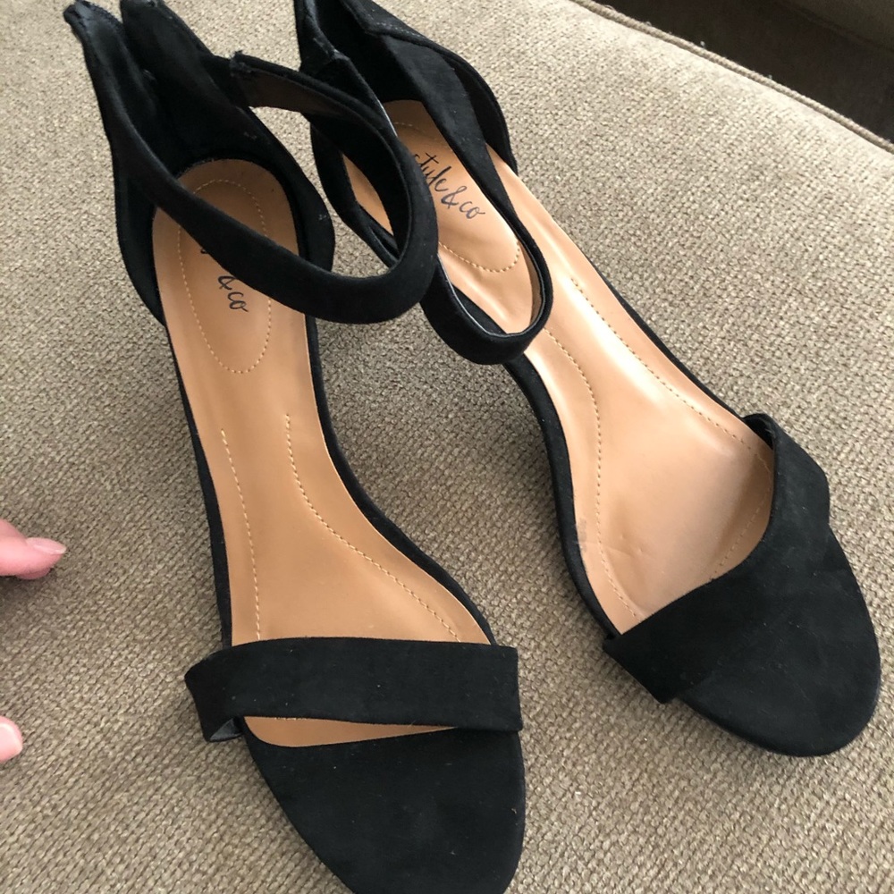 Style and co suede sandals